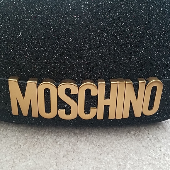 Authentic Moschino belt bag - Picture 2 of 8